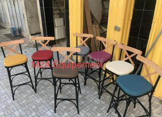 مقاعد وطاولات بيسروت