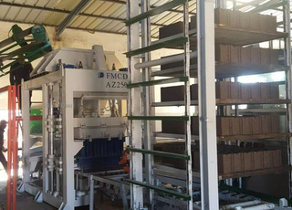 MACHINE À BLOCS FIXE AUTOMATIQUE