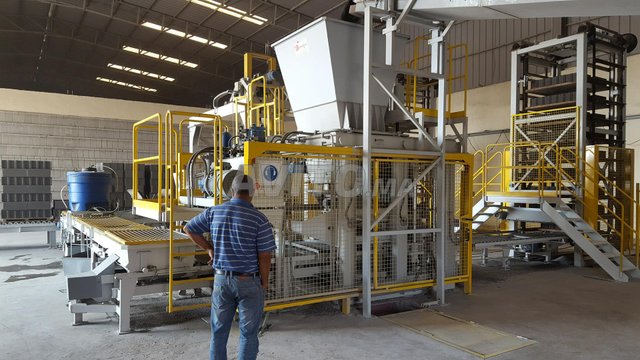 تجديد آلة تصنيع الكتل