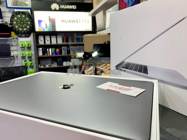 Macbook Pro 15 inch 2018 i9 - 3