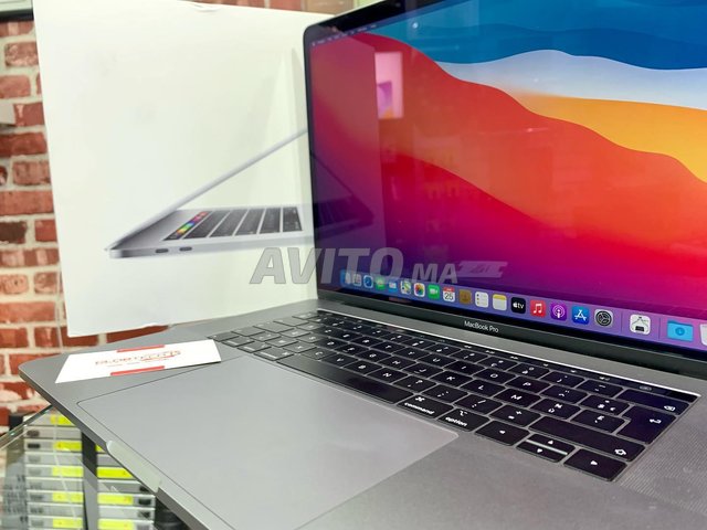 Macbook Pro 15 inch 2018 i9 - 4