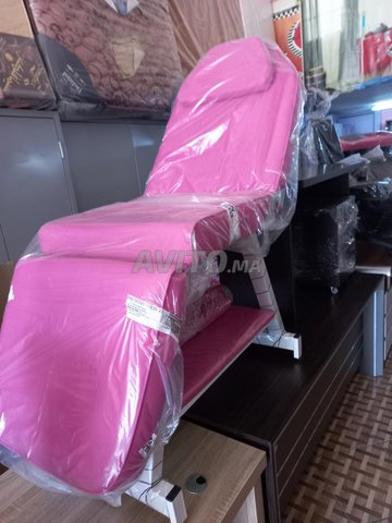 Bayass new disponible et chaise