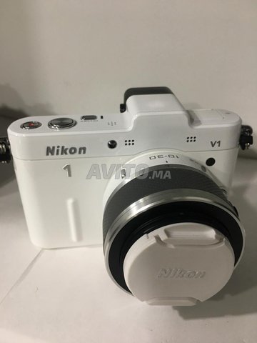 Nikon 1 V1 appareil photo Avec 10-30mm etat neuf - 1