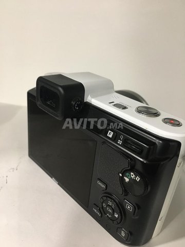 Nikon 1 V1 appareil photo Avec 10-30mm etat neuf - 3