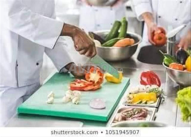 Cuisinière professionnelle et femme de ménage