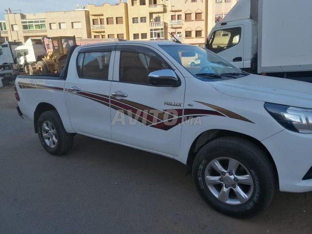 Toyota hilux avito