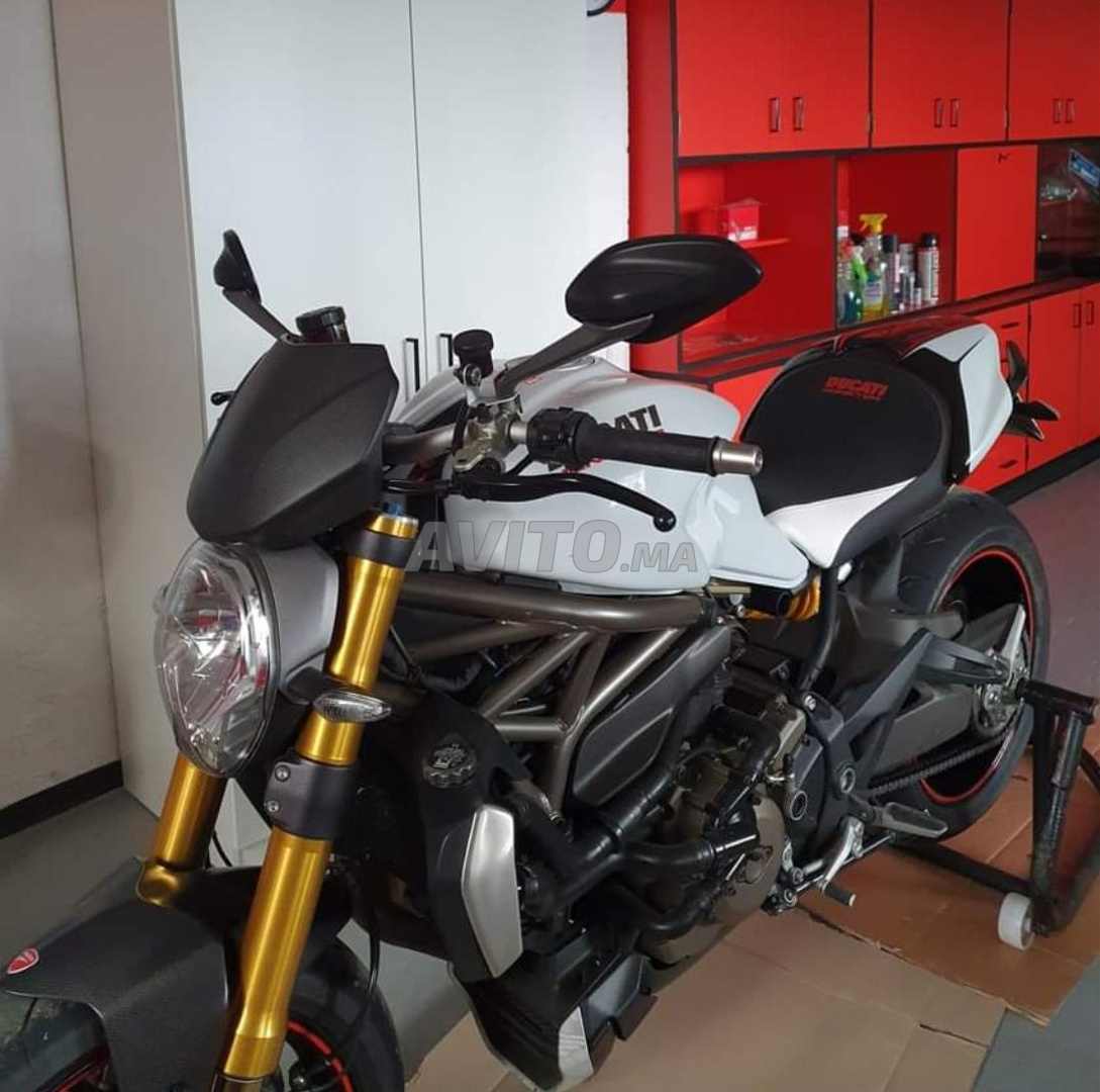 Ducati Monster 802 - 1