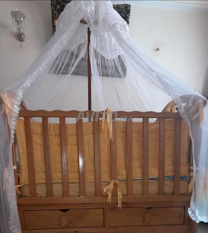 lit bébé jusqu'a 7 ans et berceau