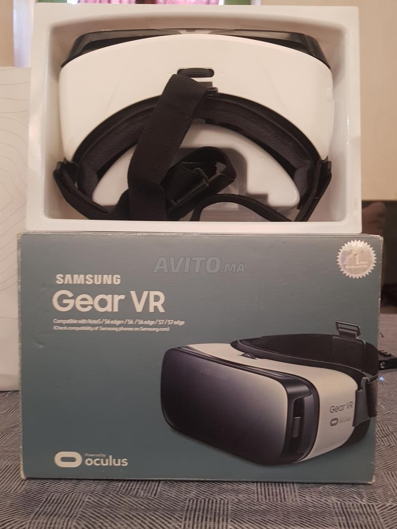 SAMSUNG Gear VR    Oculus - 1