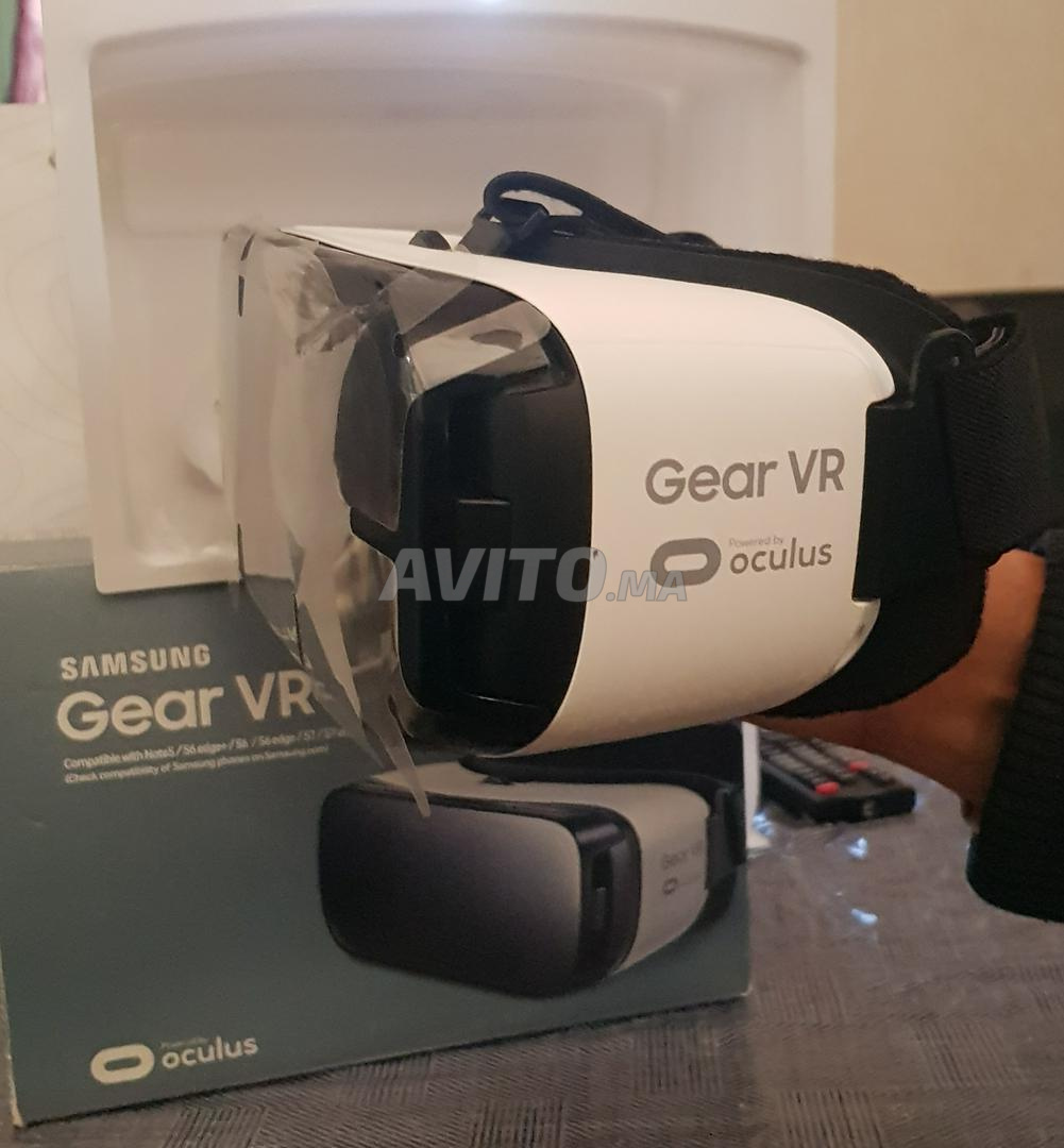 SAMSUNG Gear VR    Oculus - 4