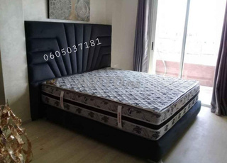 سرير غرفة نوم جديد.