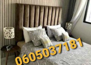 سرير غرفة حديث جديد.