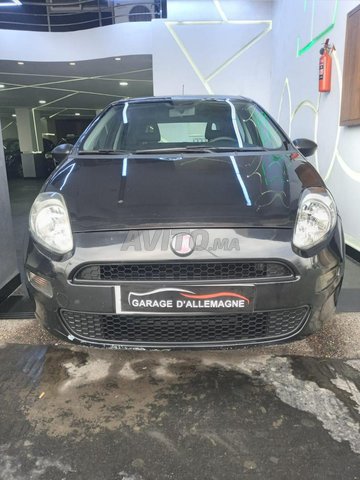 Voiture Fiat Punto 2017 à Casablanca Diesel - 5 chevaux