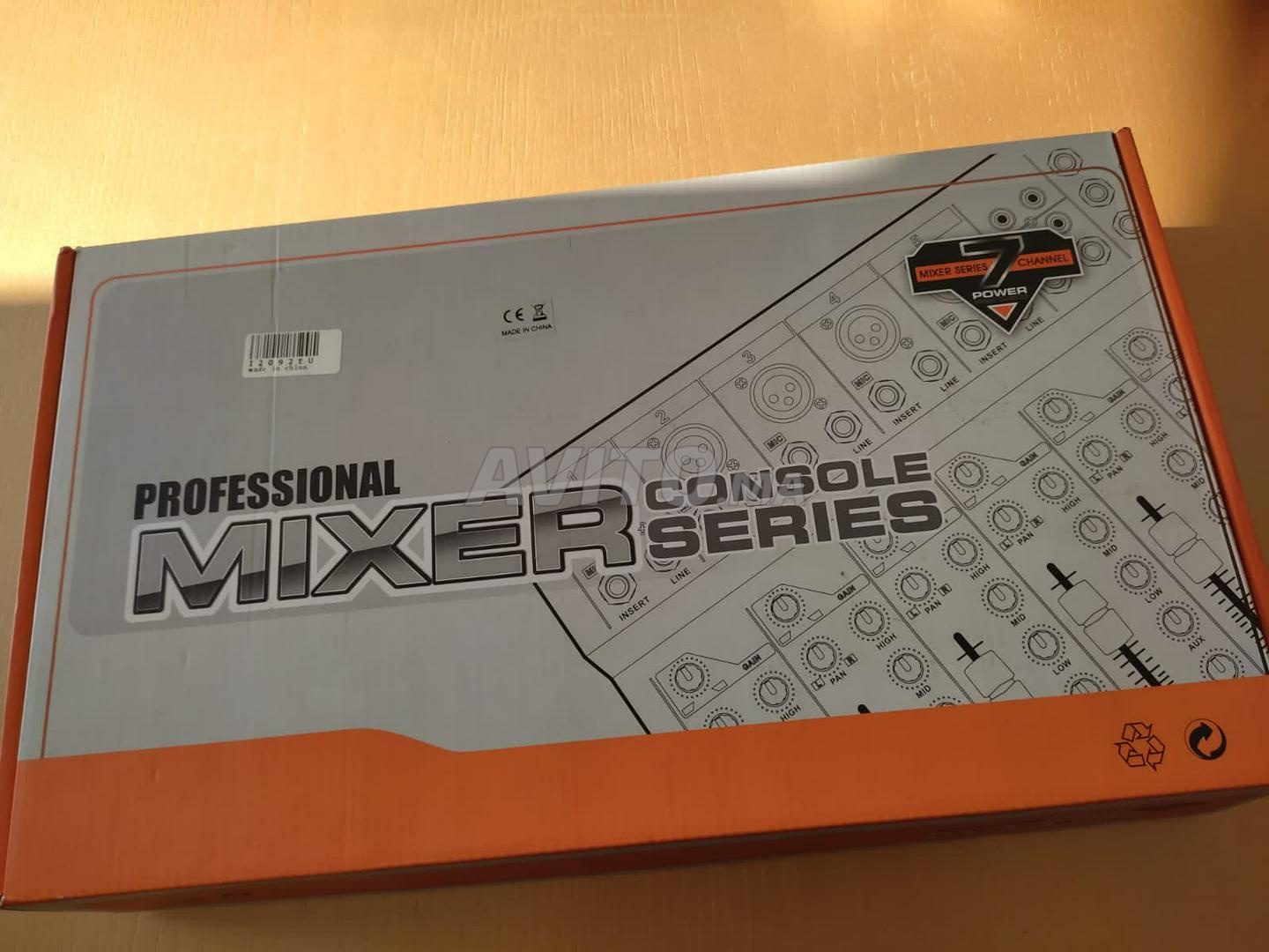 Mixer console series - 3