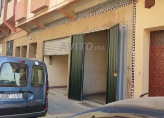 Magasin 139m2 plus Cave en Vente à Hay Adil Casa.