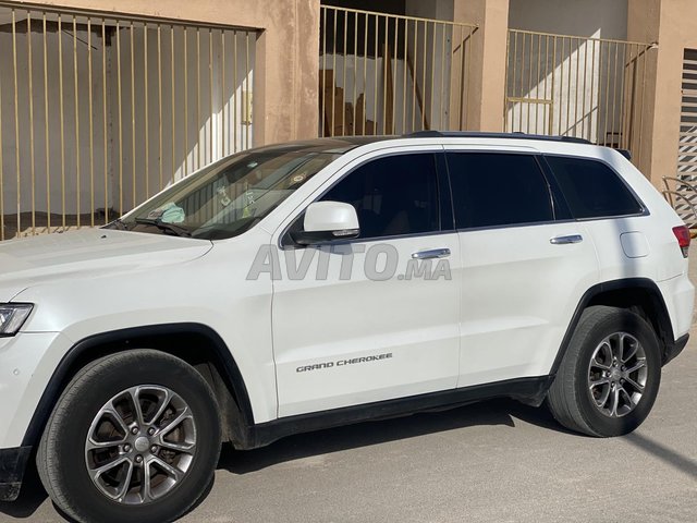 Jeep grand avito