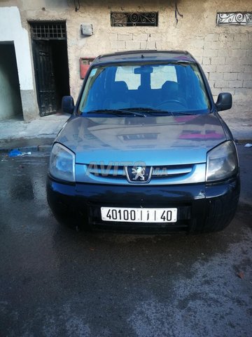 Voiture Peugeot Partner 2004 à Fès Diesel - 7 chevaux