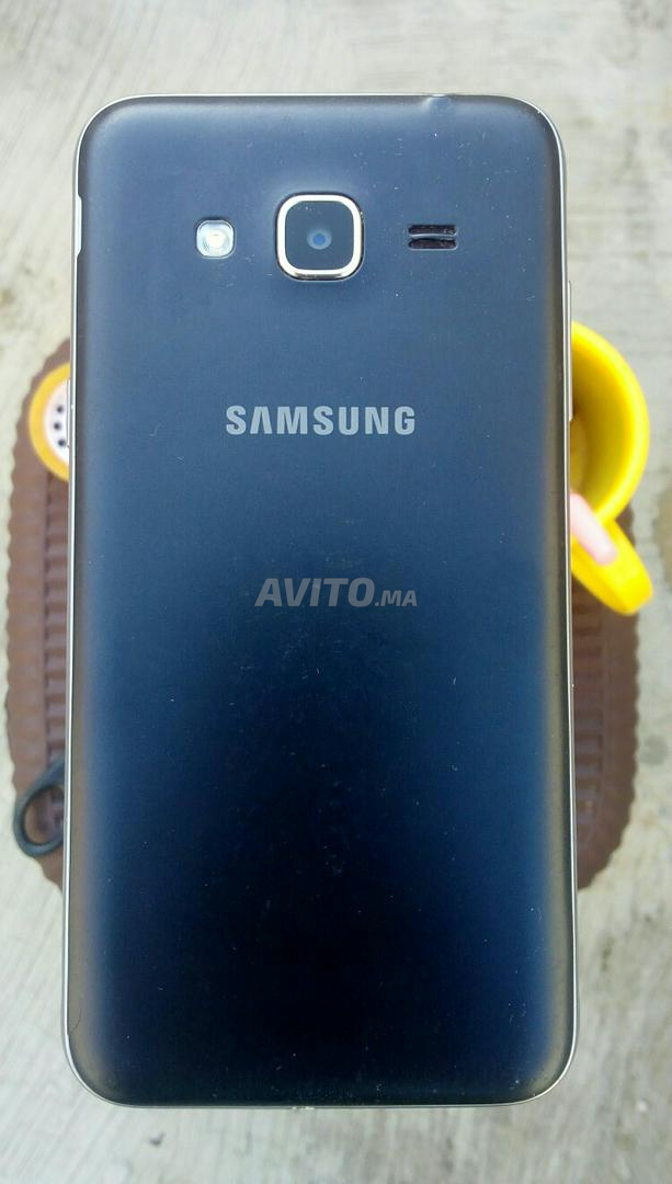 Samsung Galaxy j3 2016 - 1