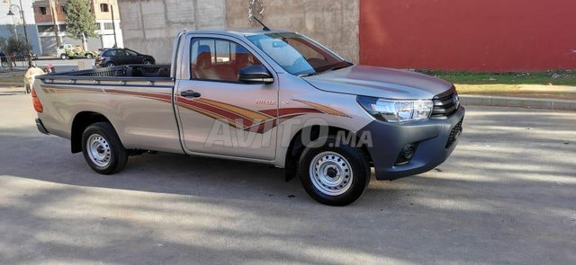 Toyota hilux avito