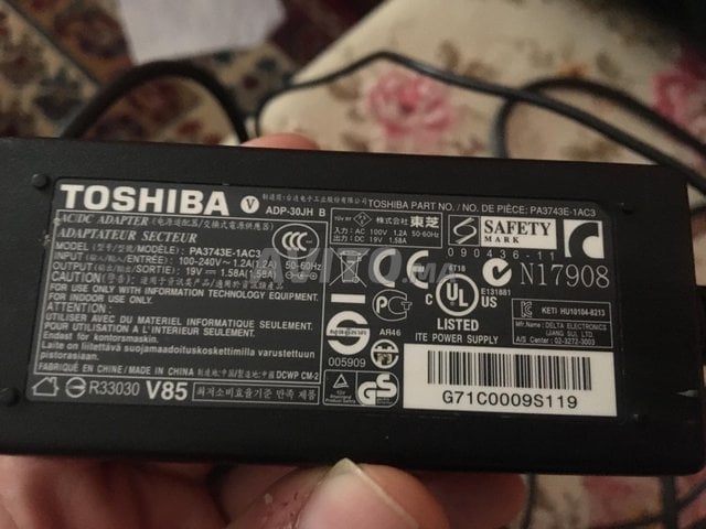 Chargeur pc Toshiba 85V original  - 2