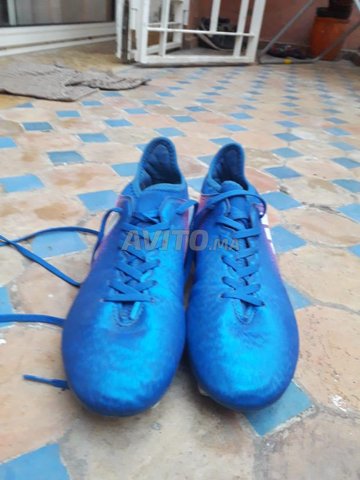 Chaussures crampon pour le football - 3