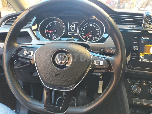 Voiture Volkswagen Touran 2018 à El Kelâa des Sraghna Diesel - 6 chevaux