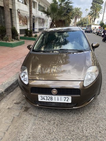 Voiture Fiat Punto 2009 à Casablanca Diesel - 5 chevaux