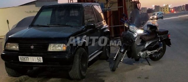 Voiture Suzuki Vitara 1993 à Laâyoune Essence - 9 chevaux