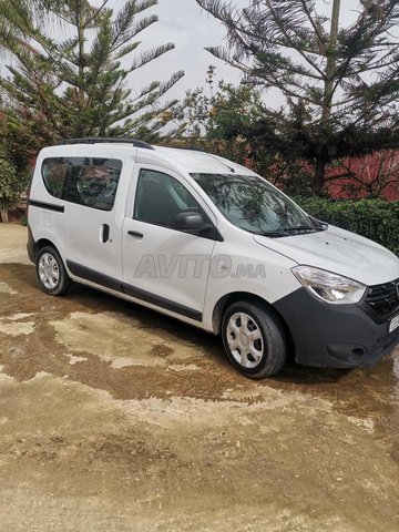Voiture Dacia Dokker 2018 à Moulay Bousselham Diesel - 6 chevaux