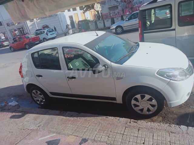 Voiture Dacia Sandero 2012 à Casablanca Diesel - 6 chevaux