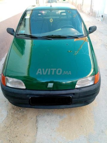 Voiture Fiat Punto 2001 à Tanger Essence