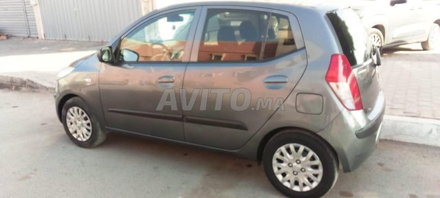 Voiture Hyundai Accent 2009 à Dcheïra El Jihadia Essence - 6 chevaux