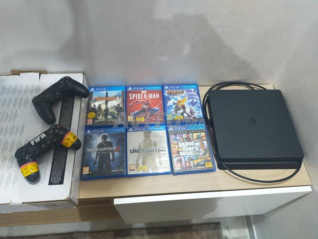 console PS4 slim 500  17 jeux  - 1