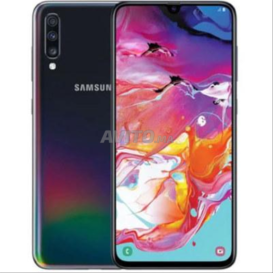 SAMSUNG Galaxy A70 Smartphone - 2