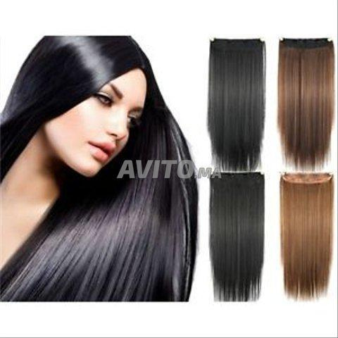 وصلة إطالة شعر طويلة بألوان مختلفة