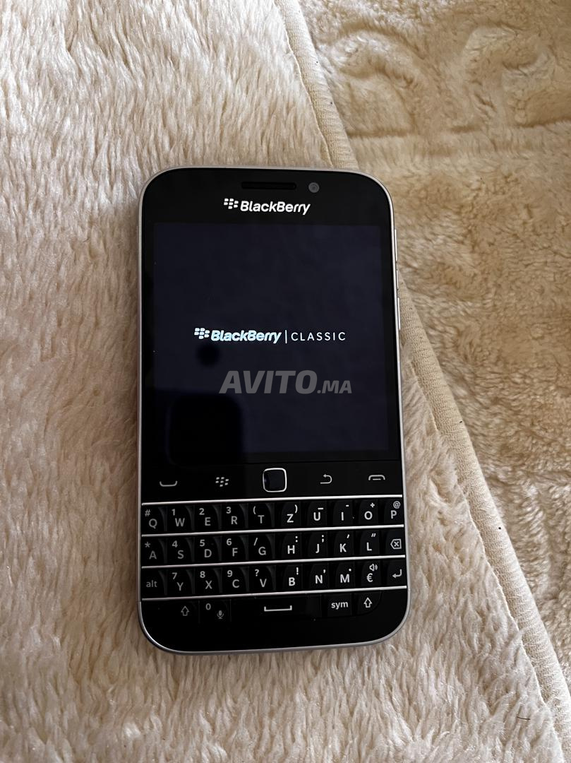 Blackberry classic  - 5