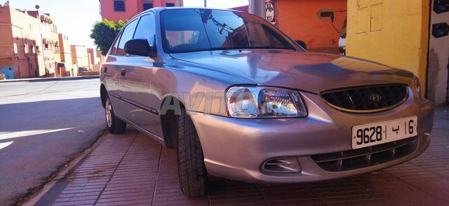 Voiture Hyundai Accent 2004 à Guelmim Essence - 7 chevaux