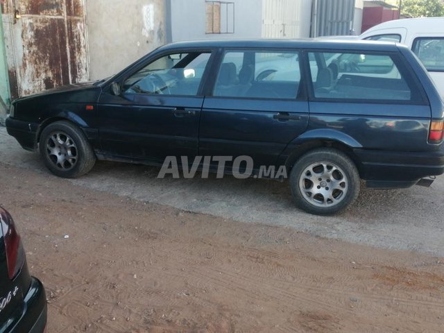Voiture Volkswagen Passat 1990 à Mohammedia Diesel - 6 chevaux