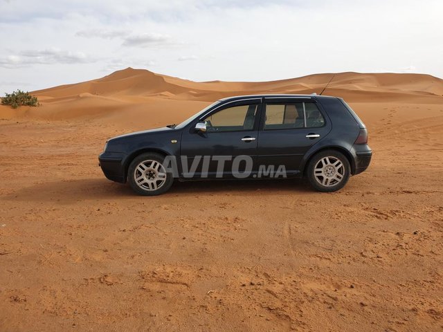 Voiture Volkswagen GOLF 4 2000 à Errachidia Essence - 8 chevaux