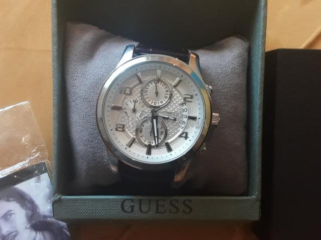  GUESS  - 1