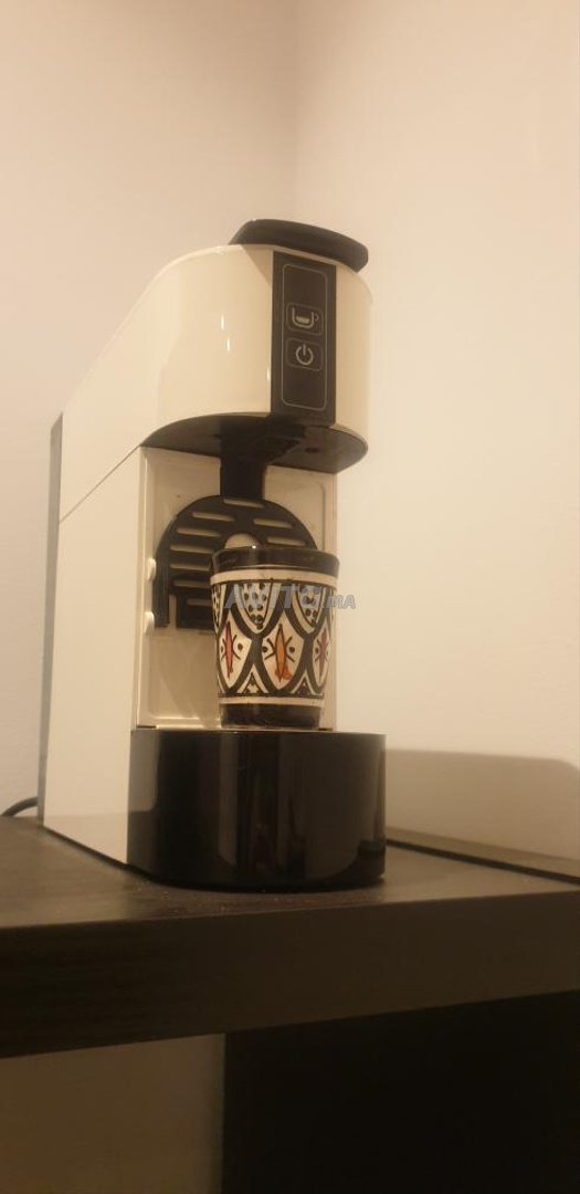 cafetière à capsule Nespresso  - 1