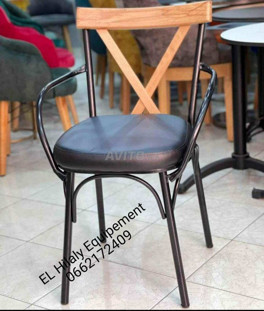 Chaise et table de café - 4