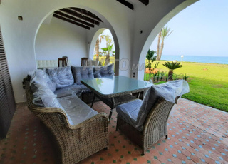 Villa de rêve pied dans l'eau pour location