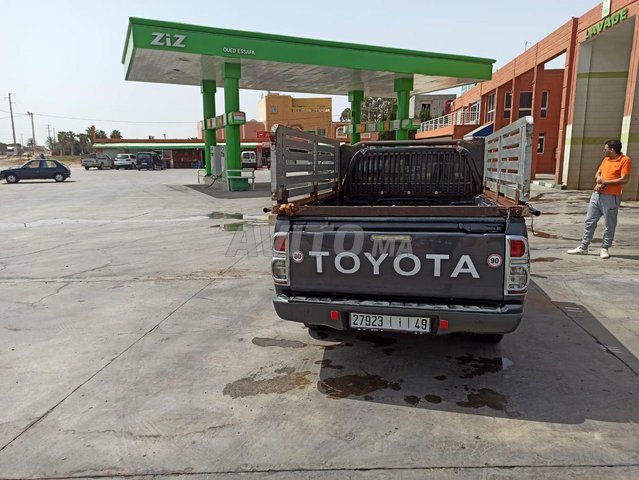 Toyota hilux avito