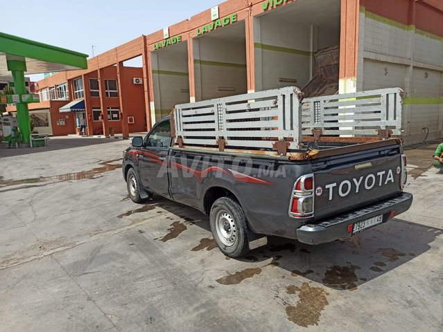 Toyota hilux avito