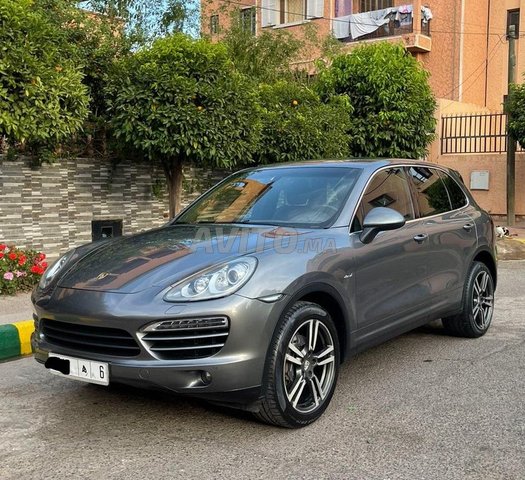 Voiture Porsche Cayenne 2013 à Marrakech Diesel - 11 chevaux