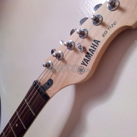 guitare yamaha - 1