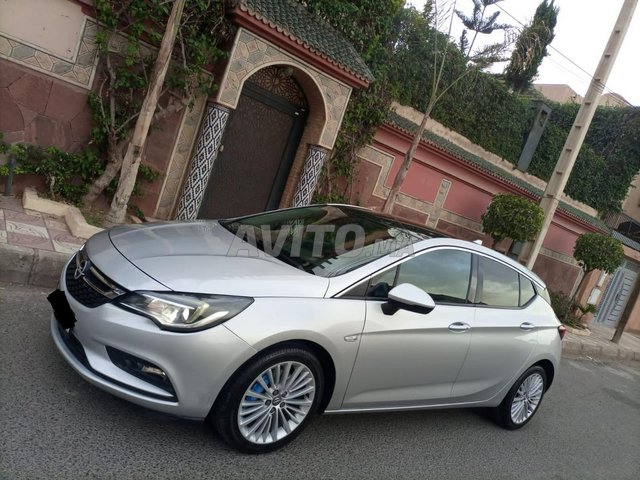 Voiture Opel Astra 2016 à Marrakech  Diesel  - 6 chevaux