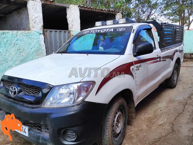 Toyota hilux avito