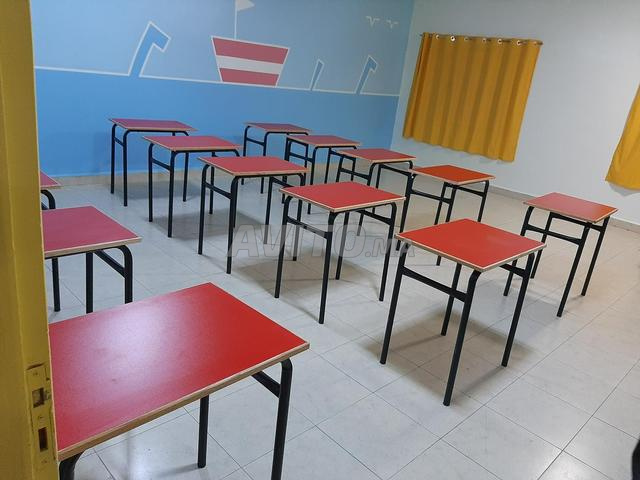 Table scolaire nouvelle et chaise - 2